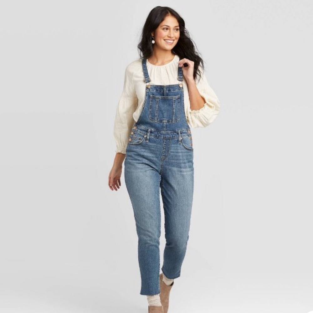 Universal Thread size 12 raw hem overalls NWT